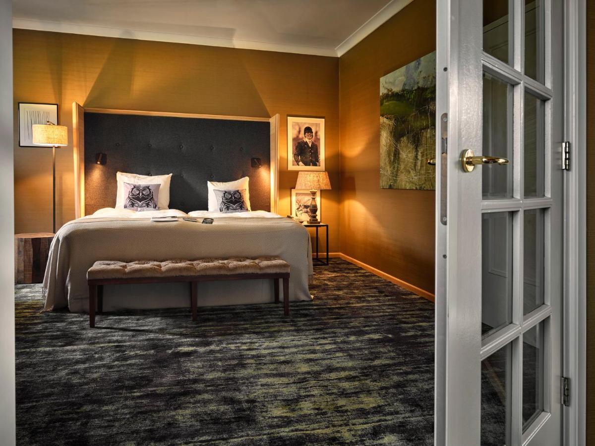 Deluxe Royal Suite