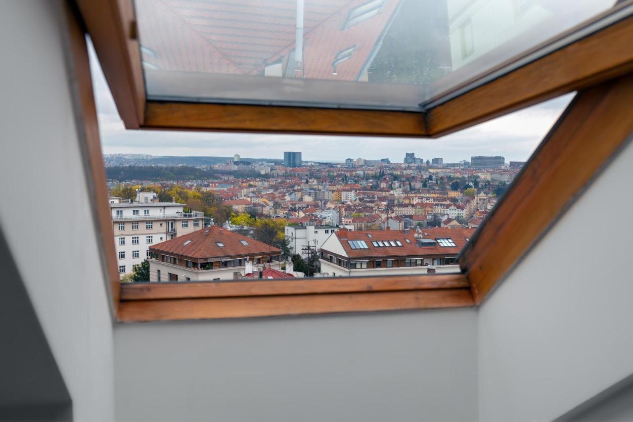 Studio Apartment Air-Condition Attic