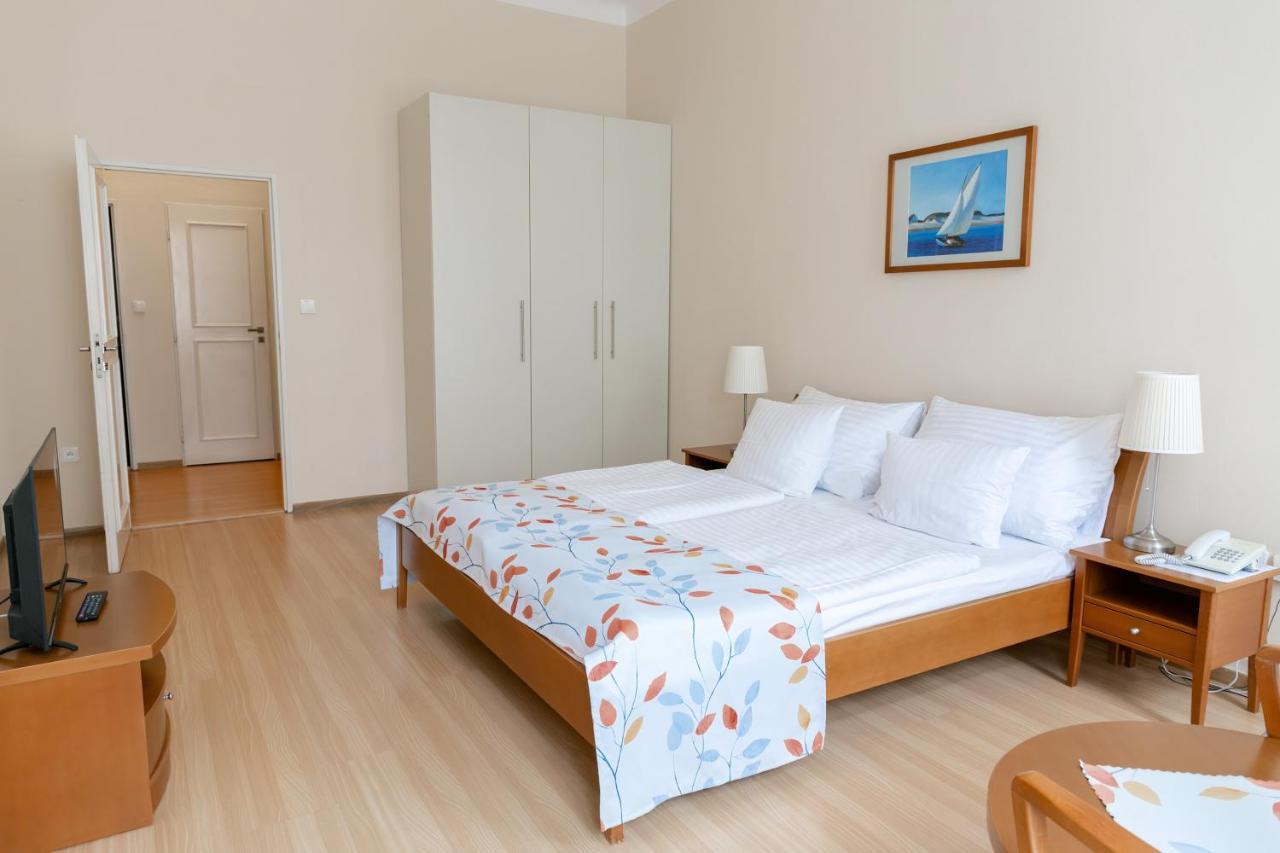 Family Two-Bedroom Apartment
