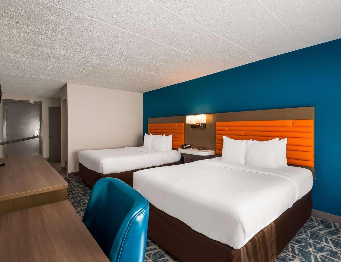 Queen Room with Two Queen Beds - Pet Friendly/Non-Smoking