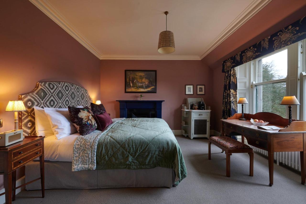 Estate Room