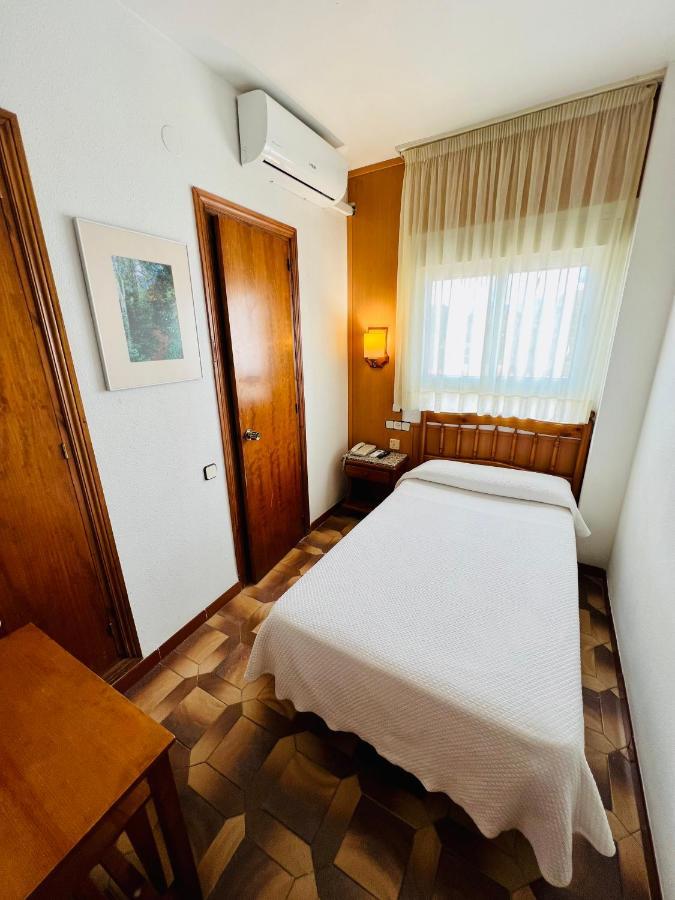 Economy Single Room