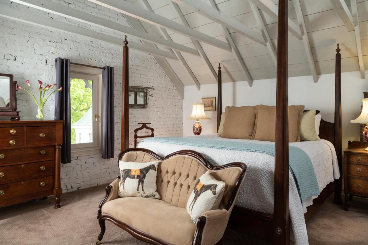 Two-Bedroom Suite,1393128803:JPEG