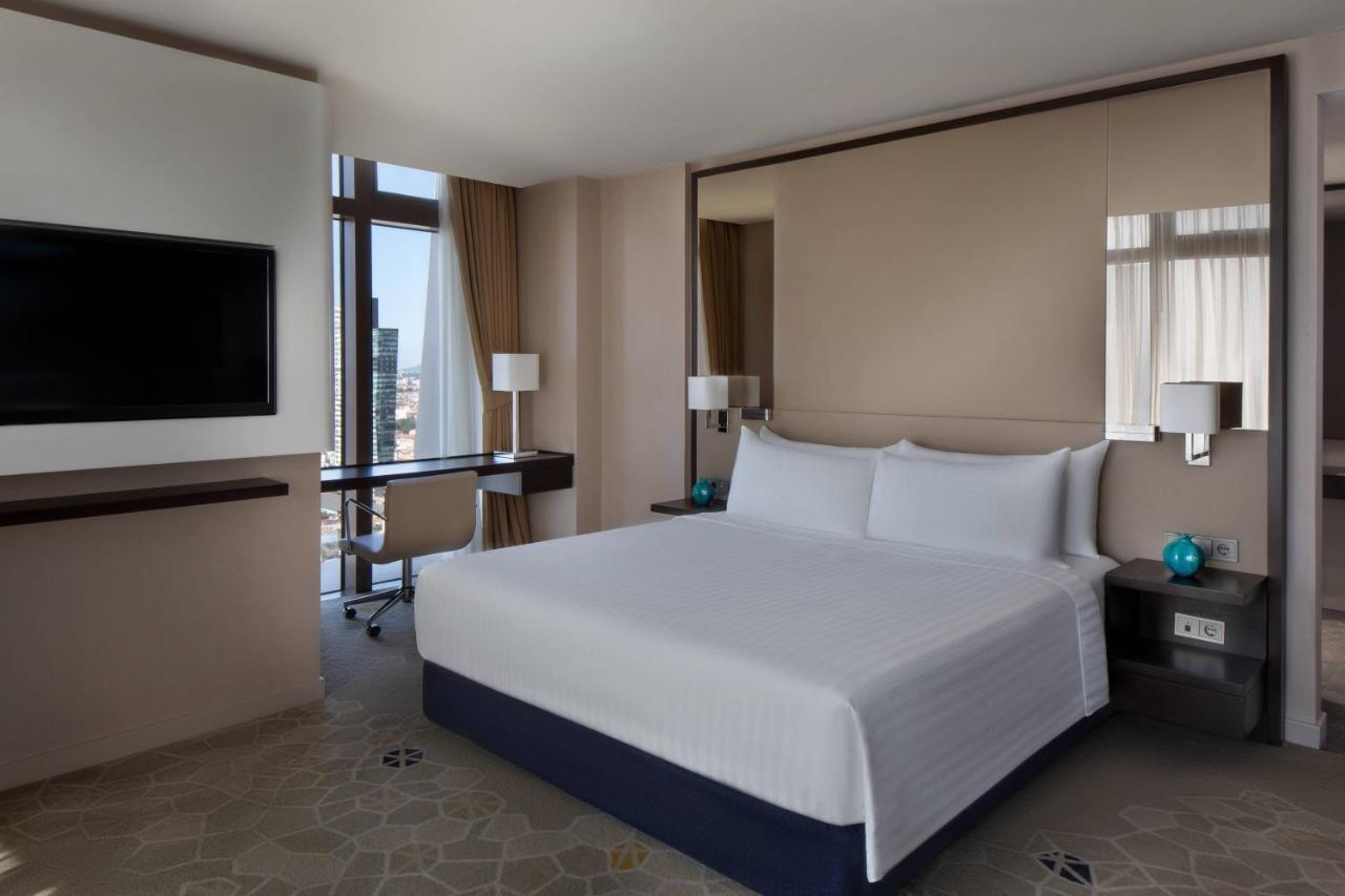 Deluxe King Room City View,1498958401:JPEG