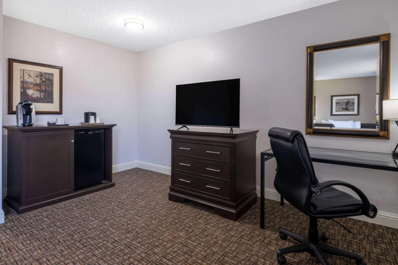 King Room - Mobility Access/Non-Smoking