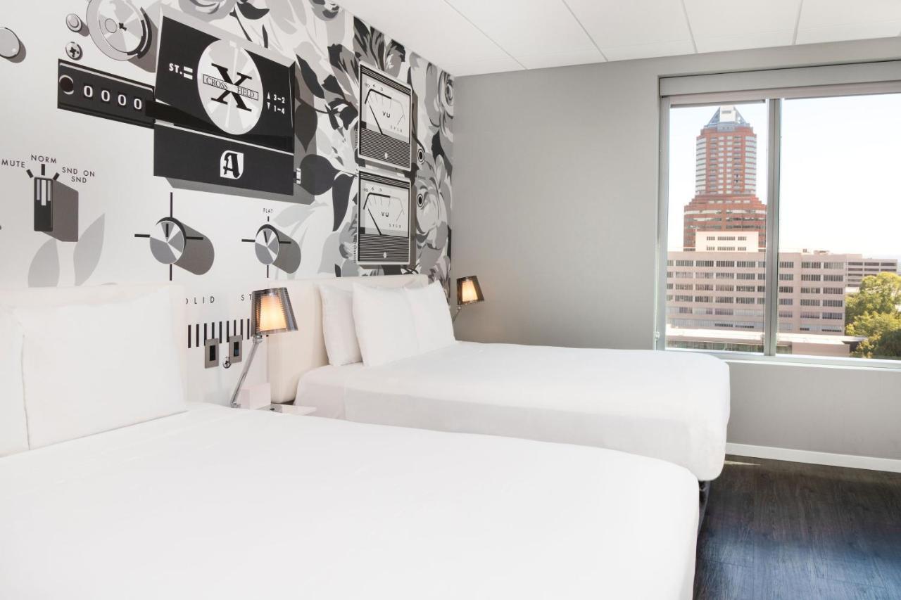 Double Queen Room