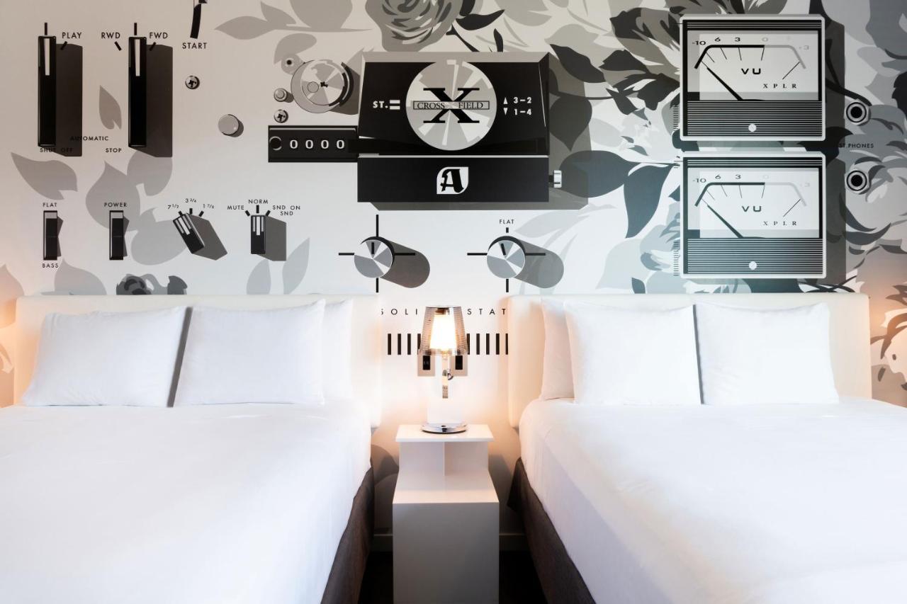 Double Queen Room