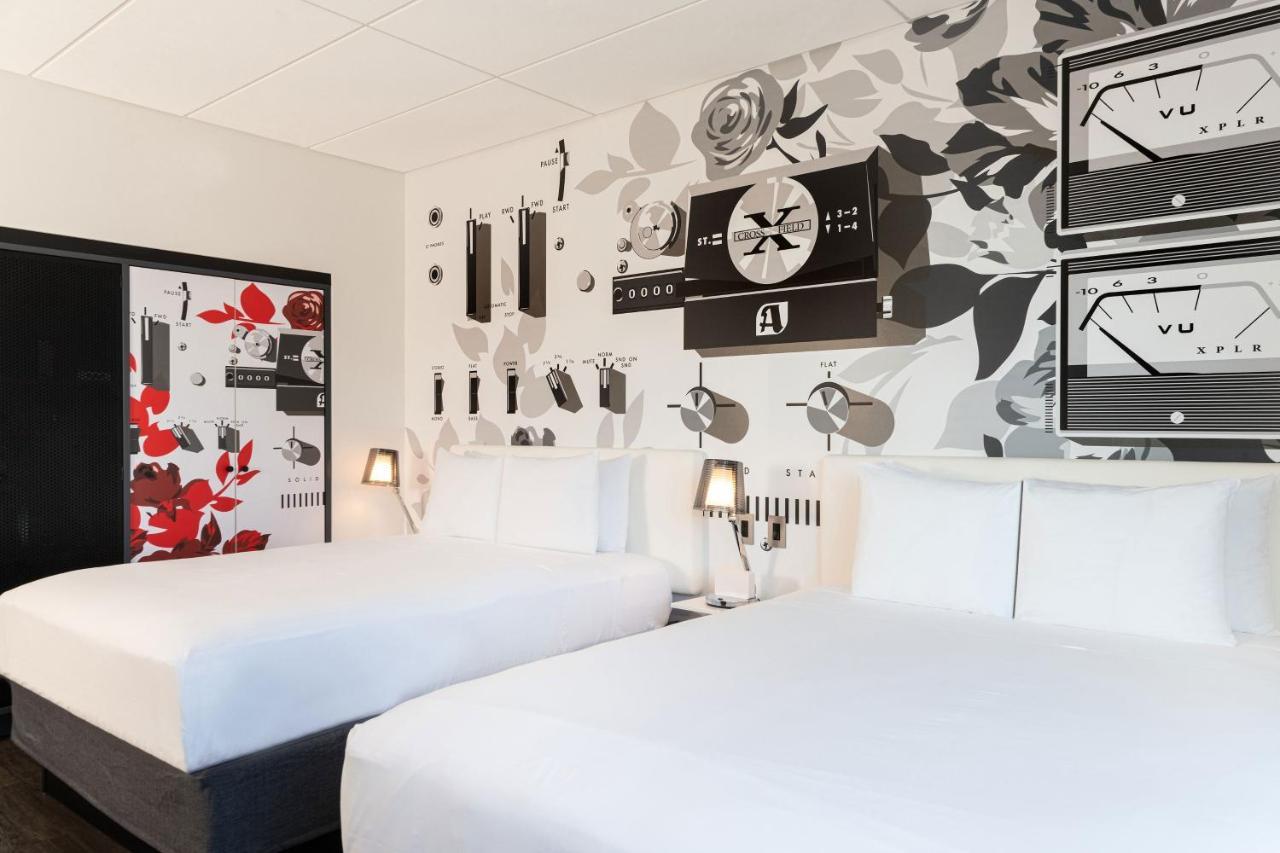 Double Queen Room