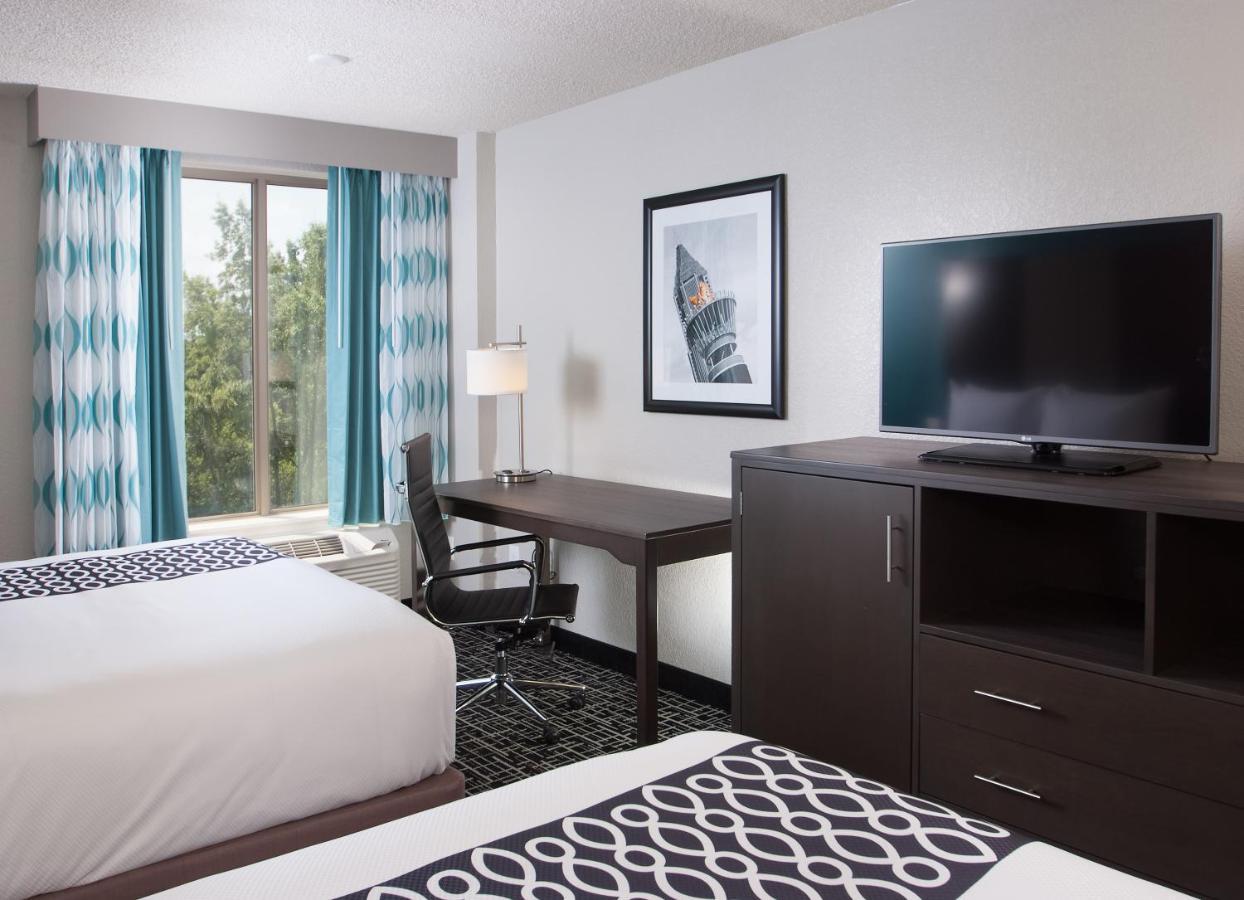 Queen Room with Two Queen Beds - Mobility Access/Non-Smoking