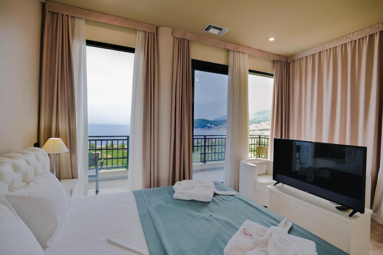 Diplomat Suite Sea View