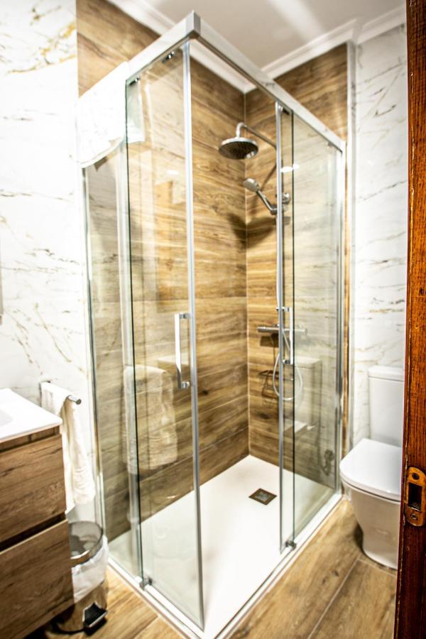 Single Room,1400473172:JPEG