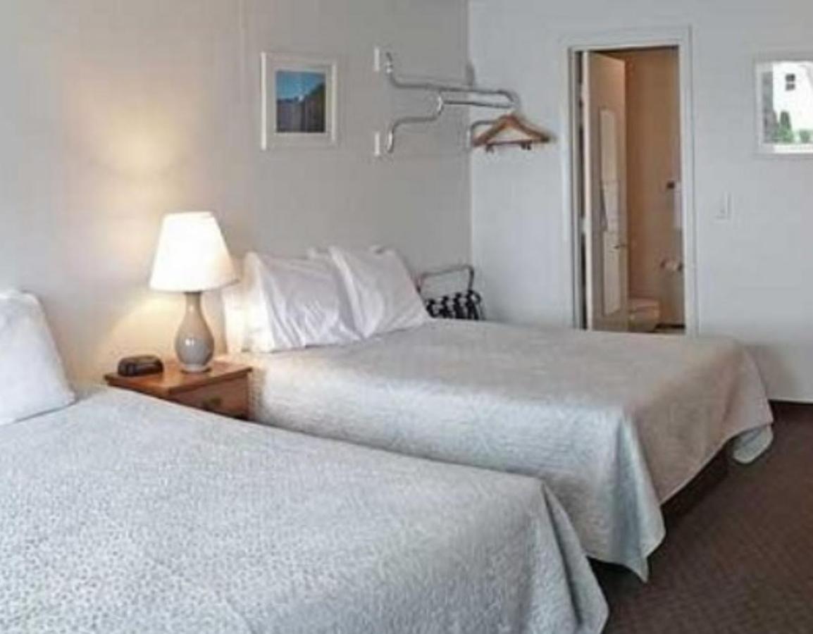 Deluxe Family Suite