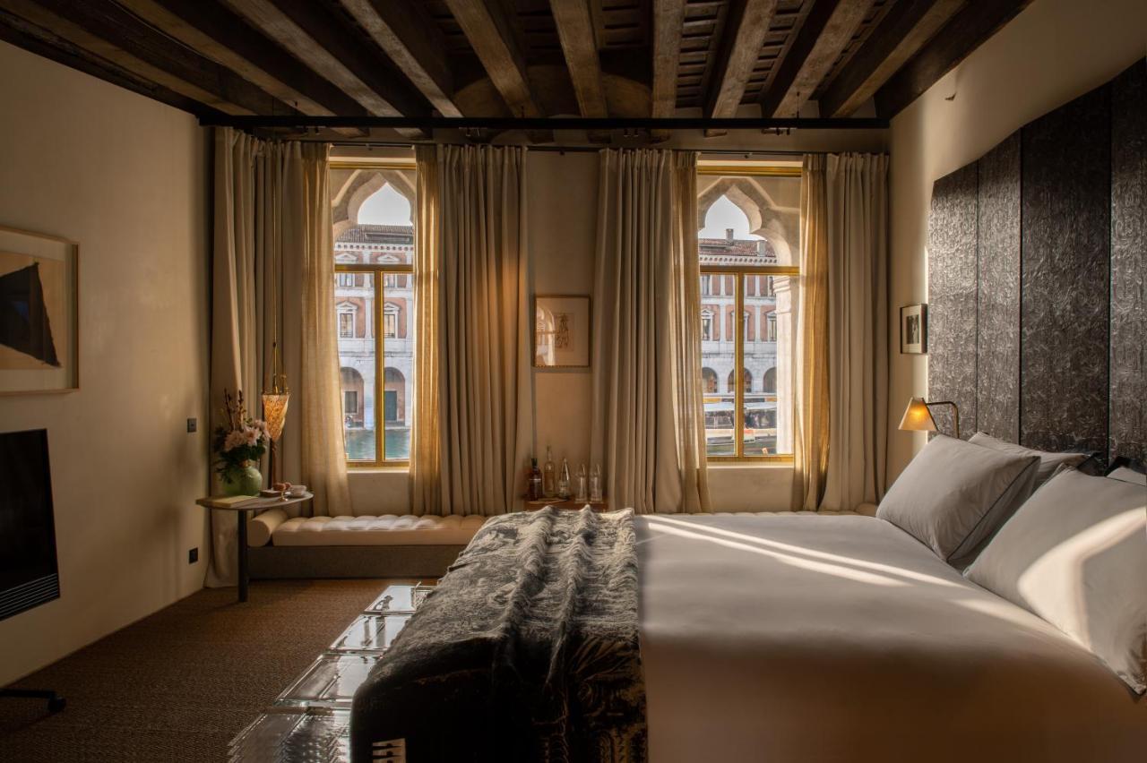 King Room Grand Canal View,1402231097:JPEG