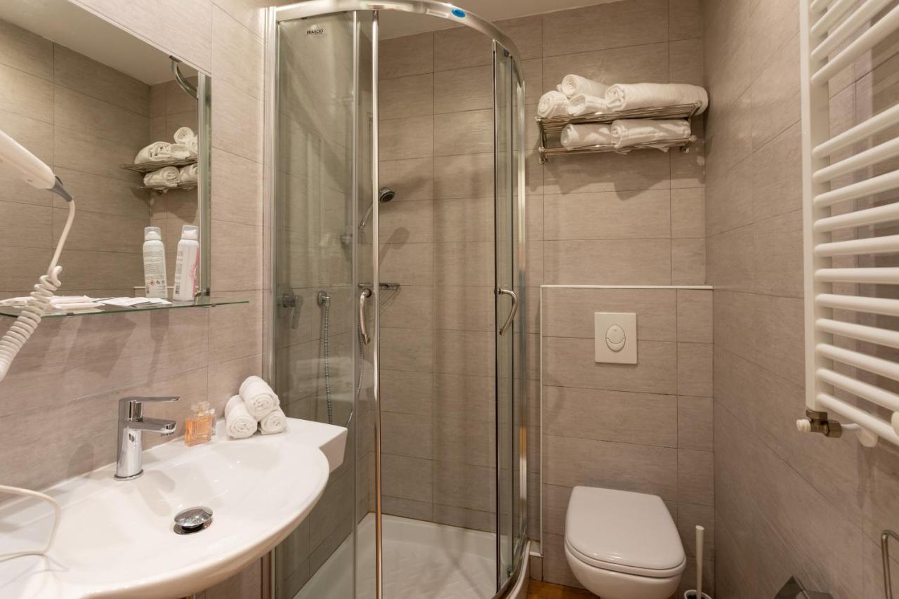Triple Room with Sea View