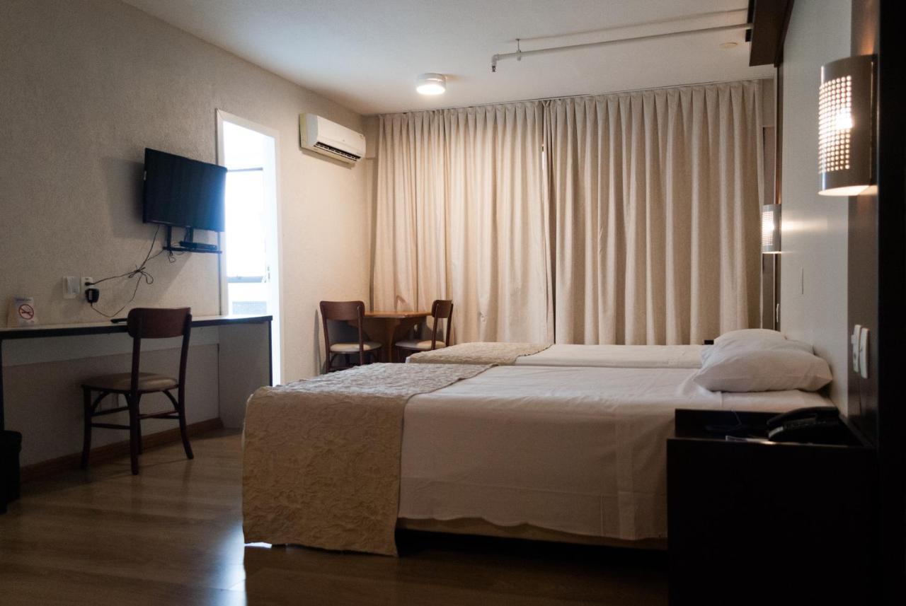 Classic 2 Twin beds