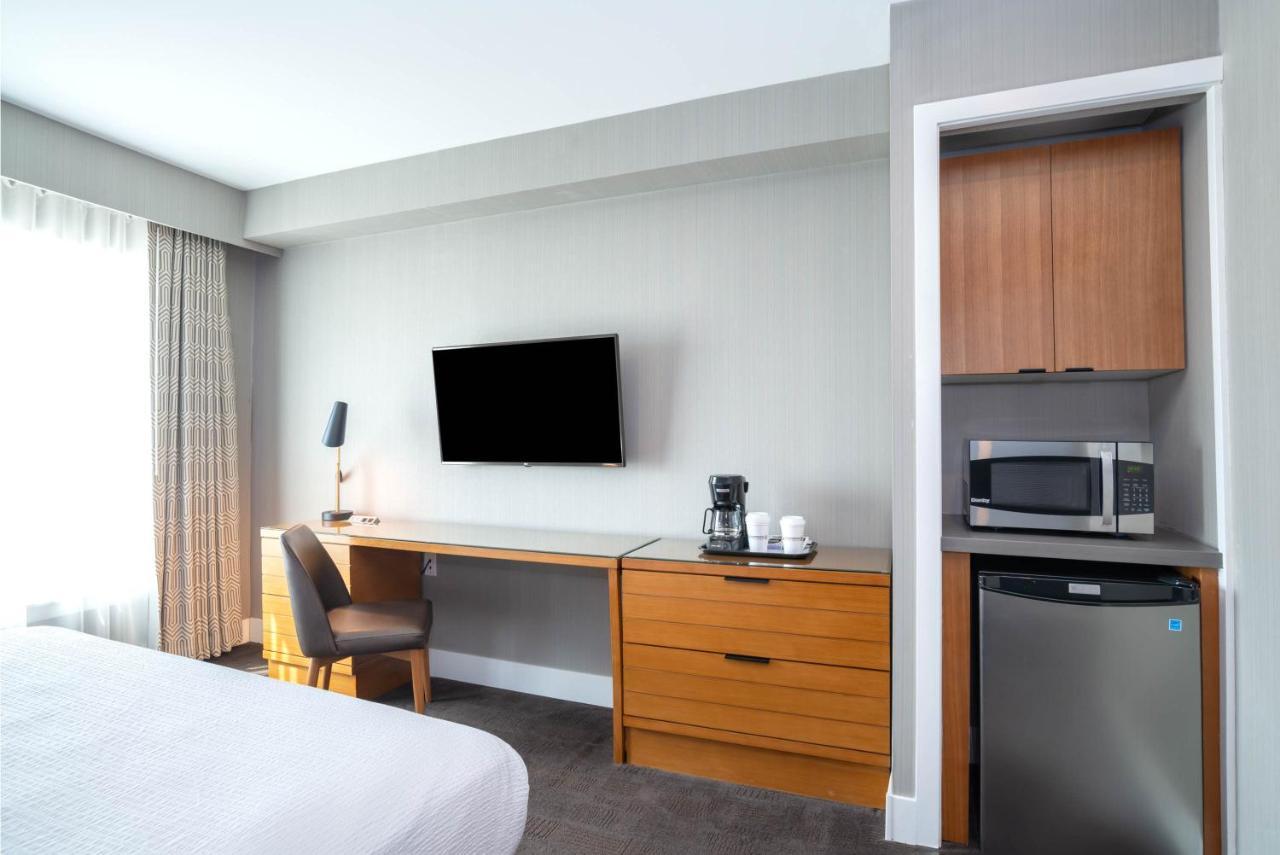 Accessible Room 1 King Bed