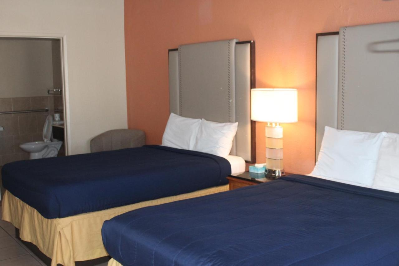 Double Room with Two Double Beds - Mobility Access/Non-Smoking