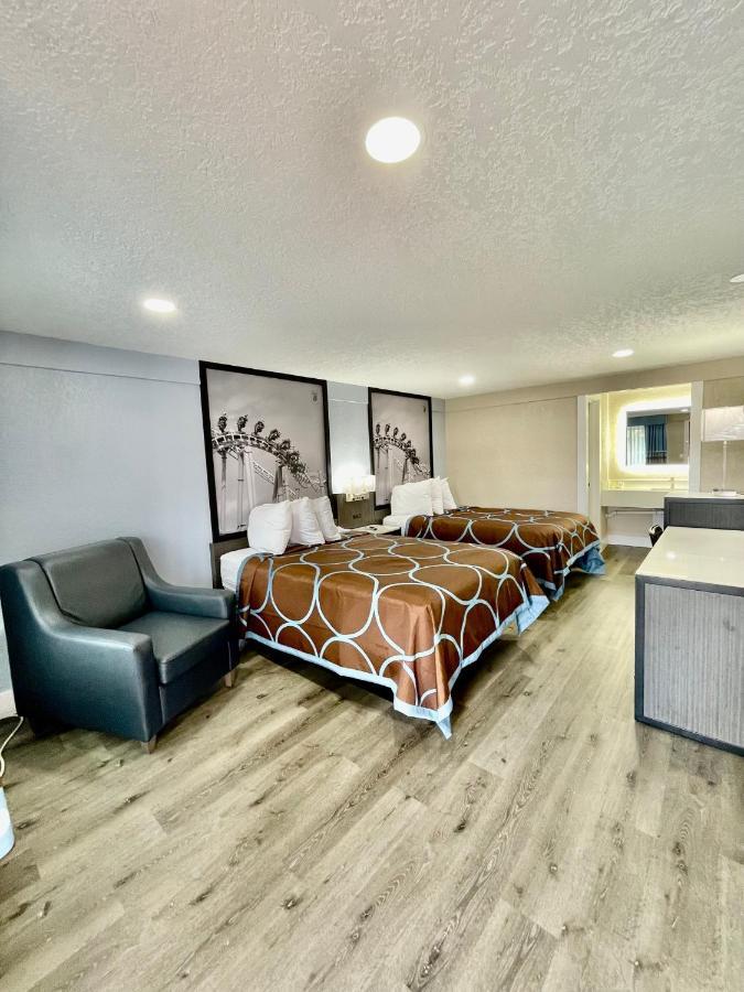 Double Room Two Double Beds Non-Smoking