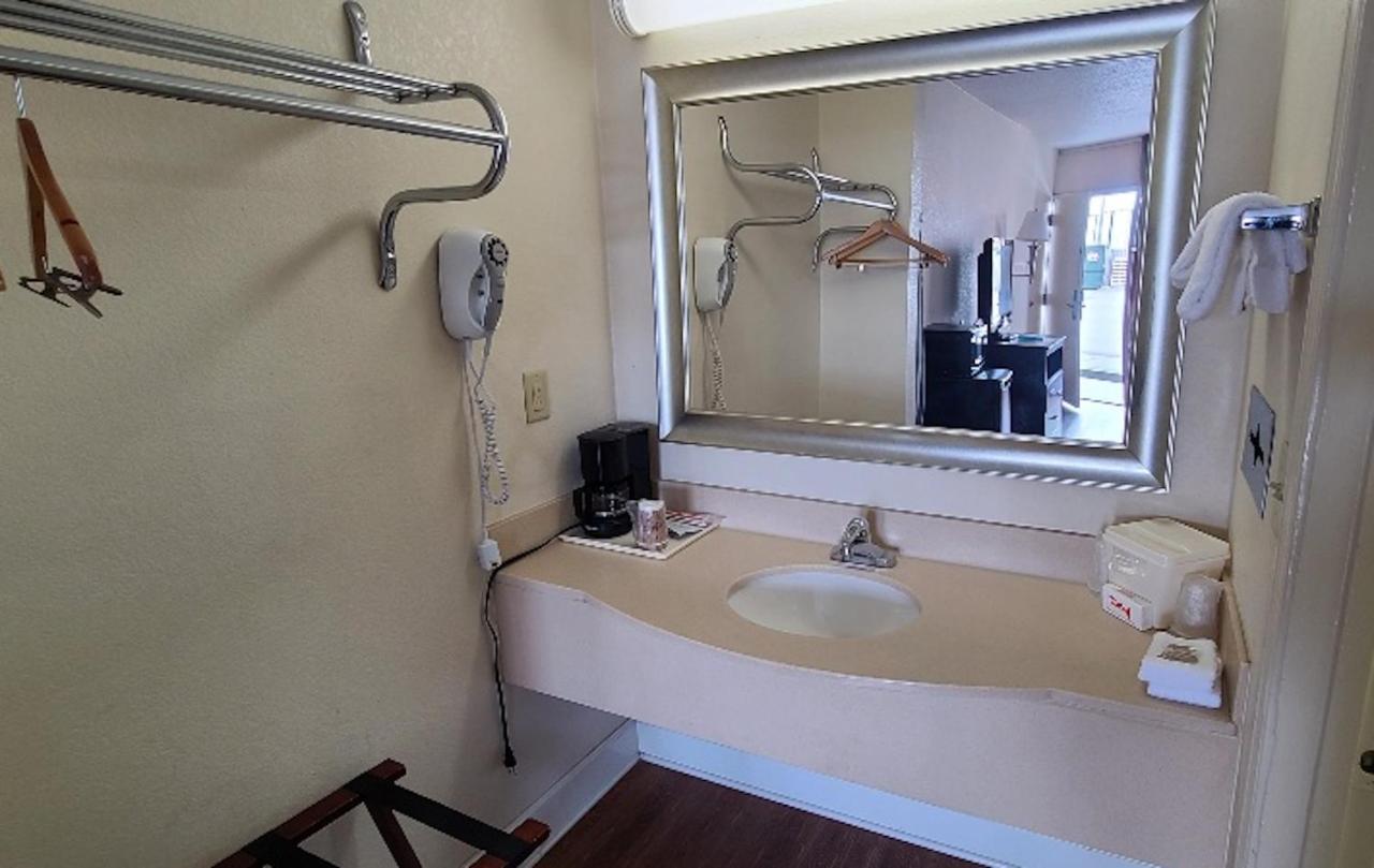 Deluxe Room Two Double Beds Non-Smoking