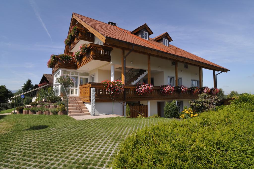Suite mit Bergblick