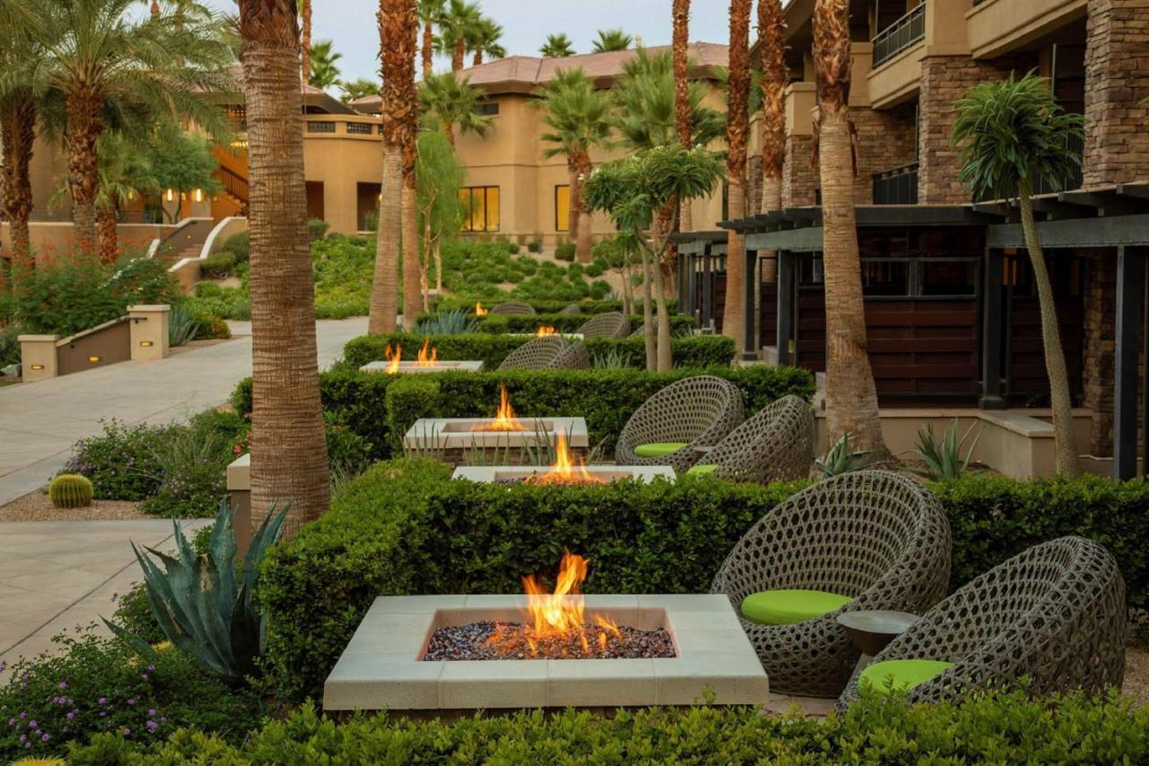 Terrace Firepit Room - 2 Queens