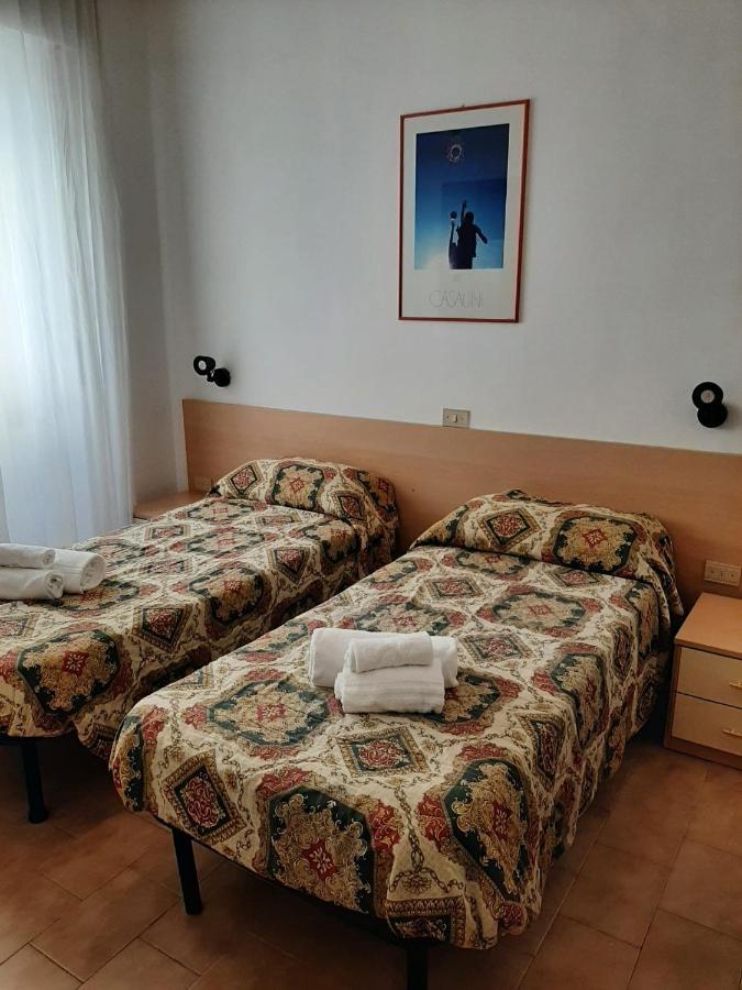 Double Room,1411858265:JPEG
