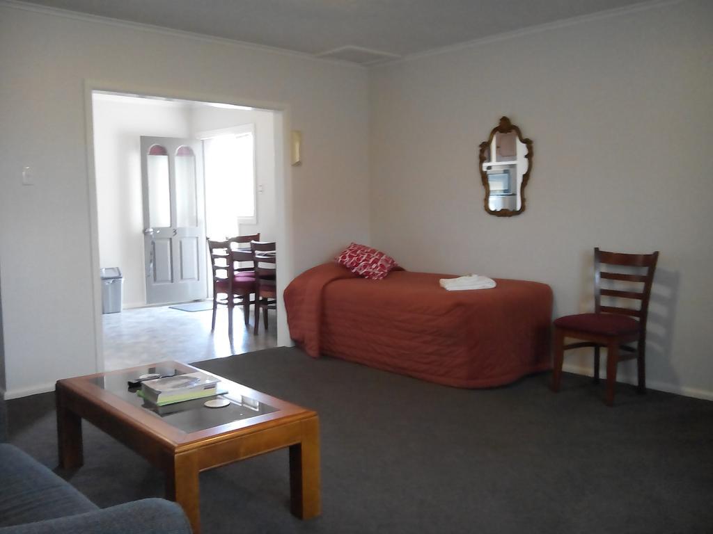 One-Bedroom Family Suite