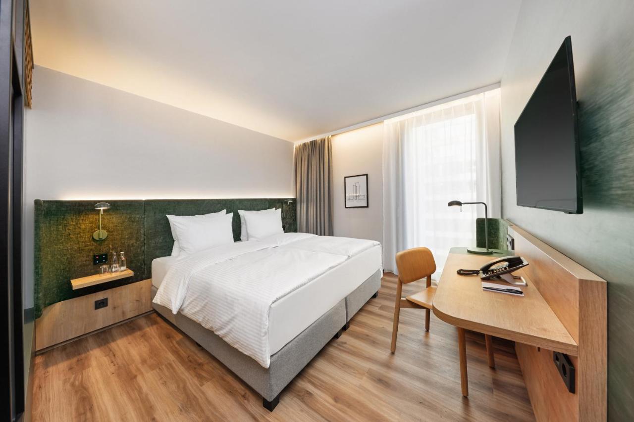 Familienzimmer (2 benachbarte Zimmer mit Verbindungstür)