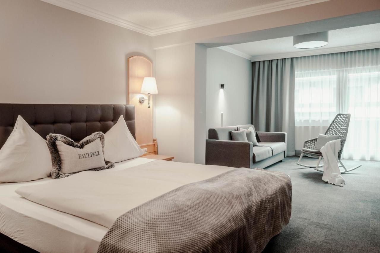 Doppelzimmer Bergseite,1414889463:JPEG