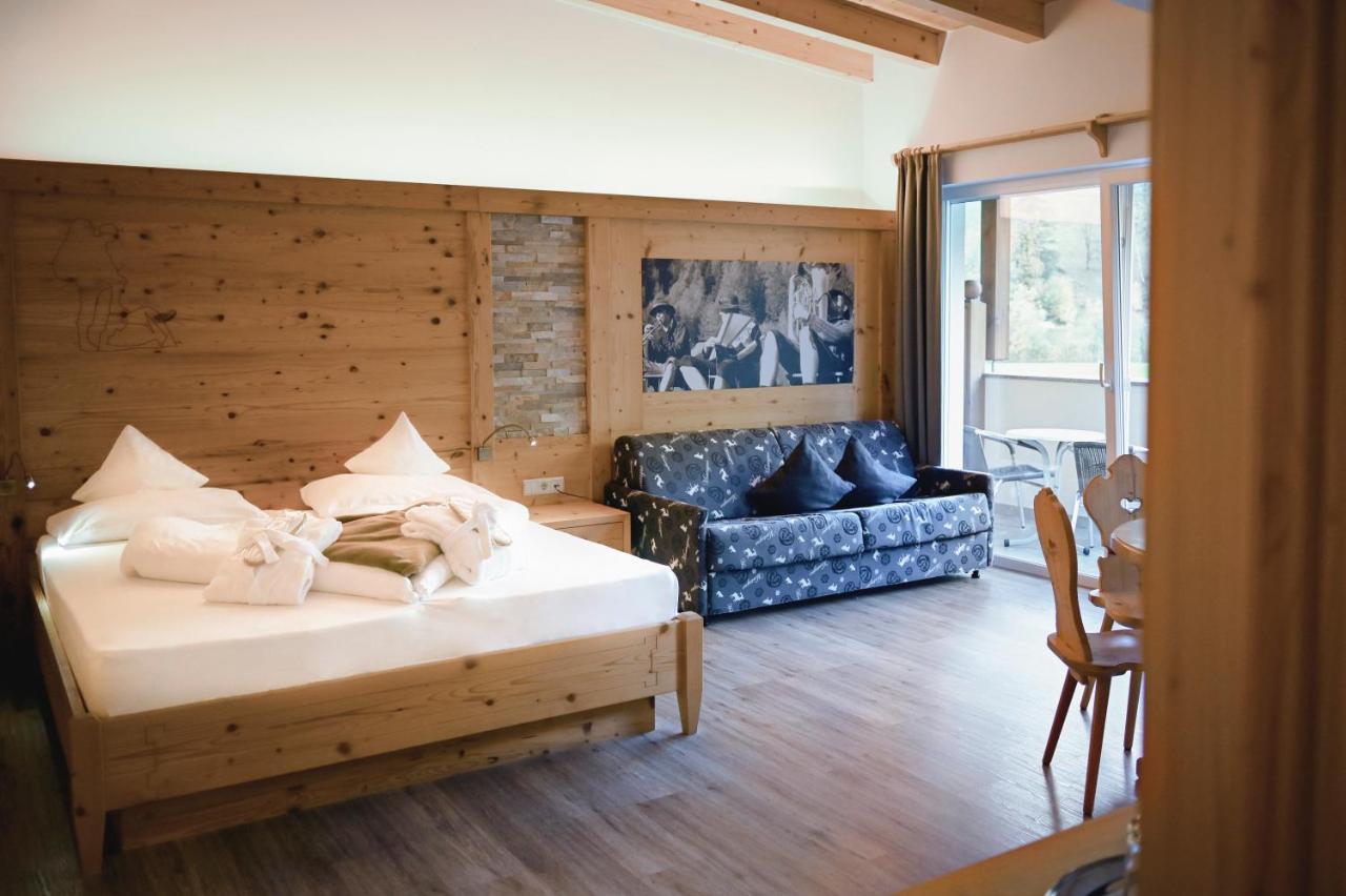 Large Double or Twin Room,1415617101:JPEG