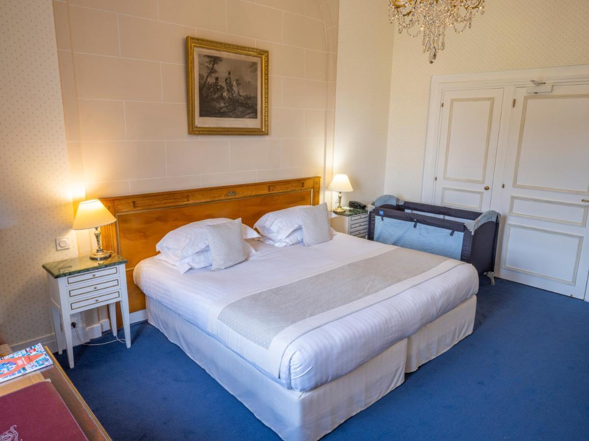 Deluxe Room - castle area