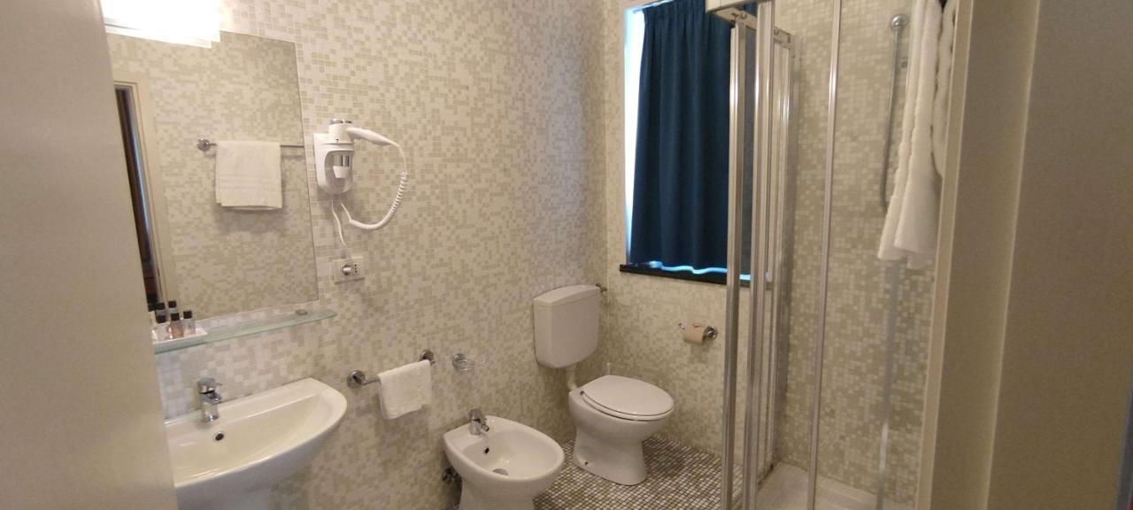 Classic Queen Room