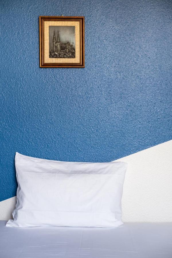 Chambre Simple Pop avec 2 Lits Simples