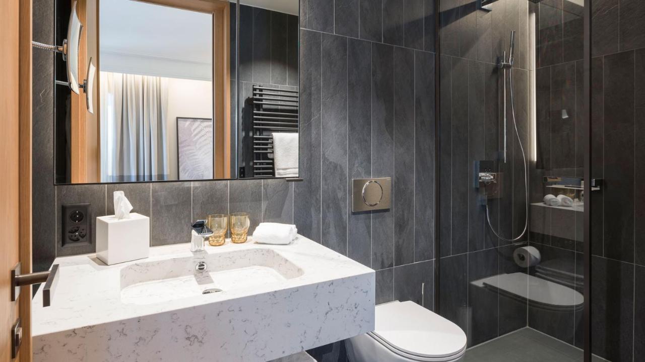 Boutique Room