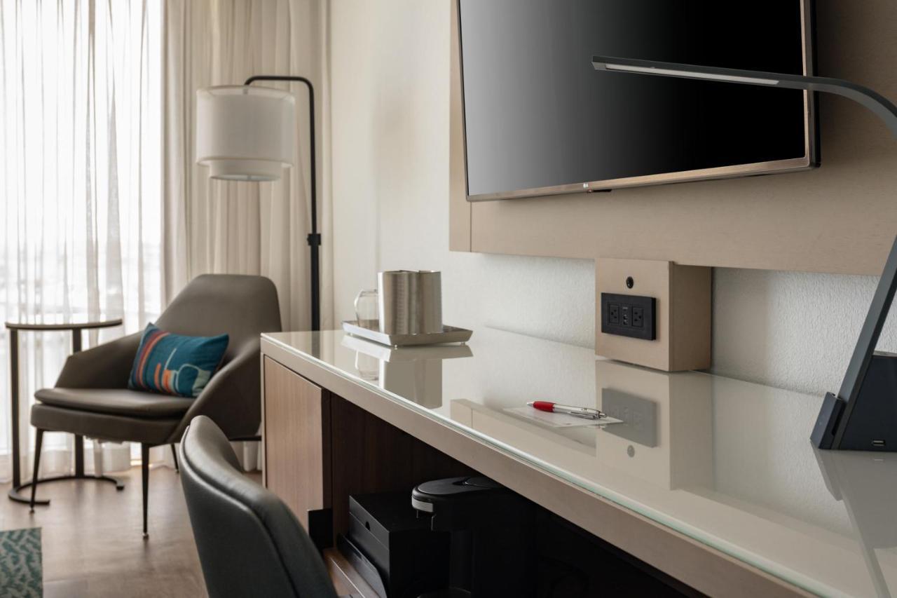 Chambre avec 2 Lits Queen-Size - Vue sur Piscine