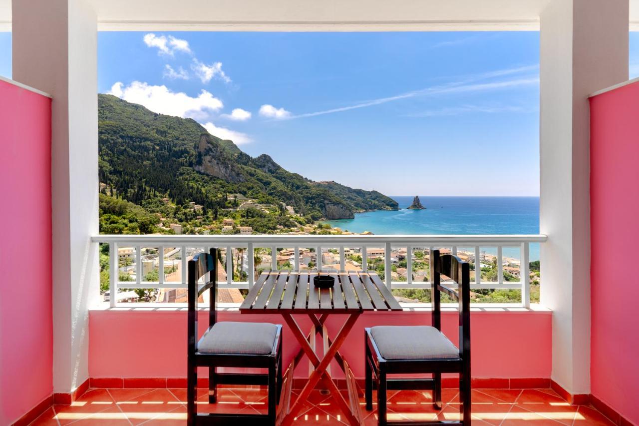 Quarto Quádruplo com Vista Mar