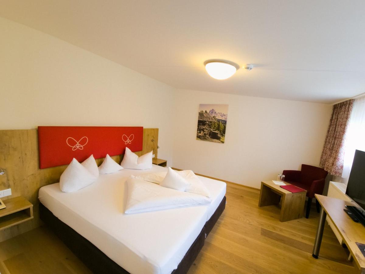 Superior Double Room,1399065173:JPEG