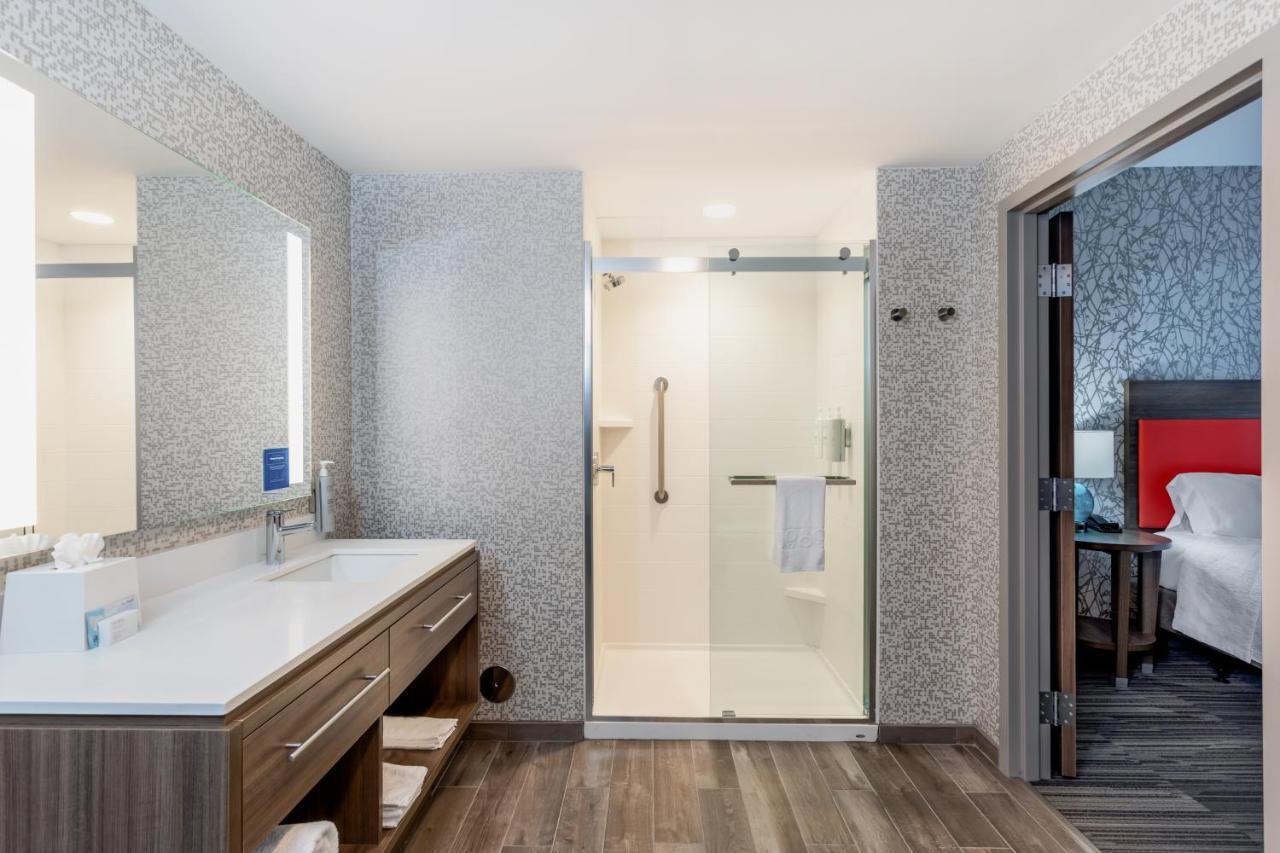 One-Bedroom King Suite