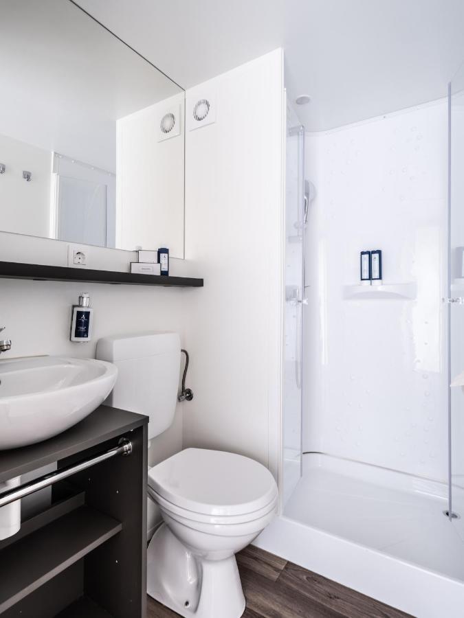 Comfort One-Bedroom Mobile Home Terrace