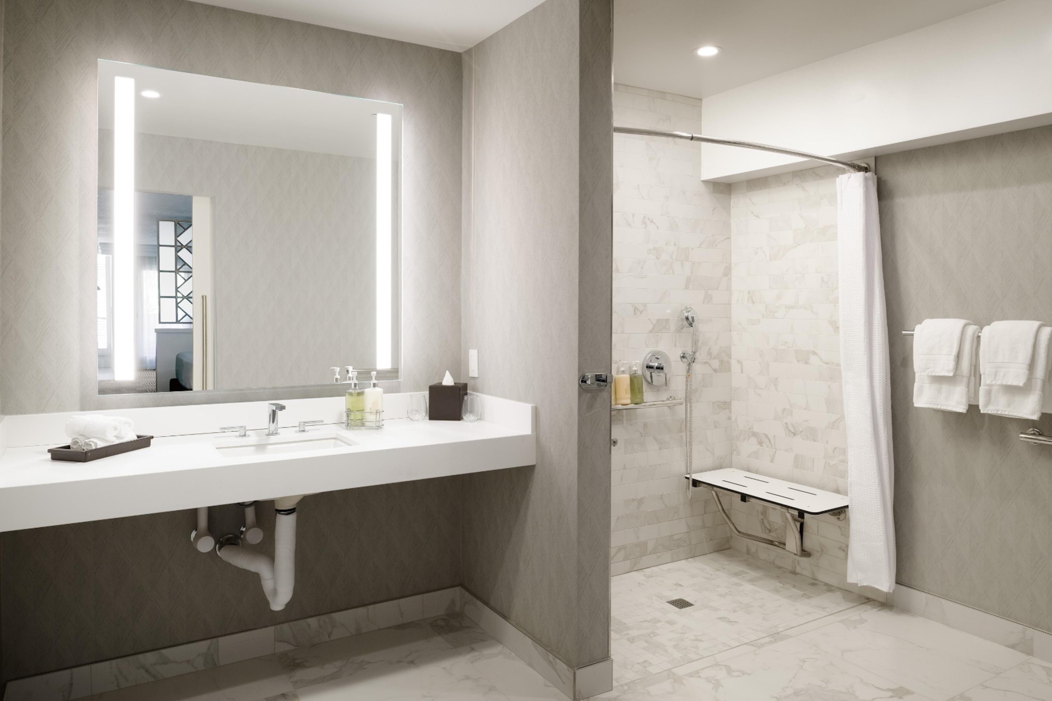 Signature King Suite top floor with Balcony