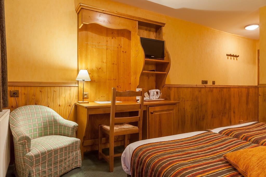 Twin Room with Balcony