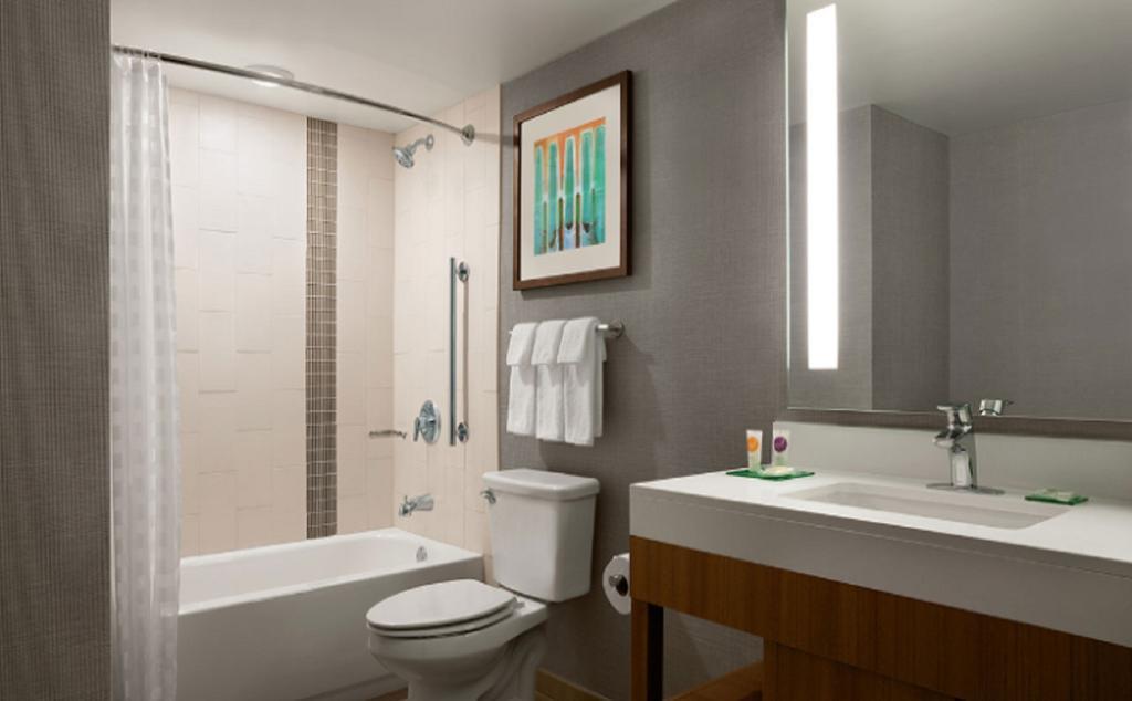 Two-Bedroom Suite,143283570:JPEG