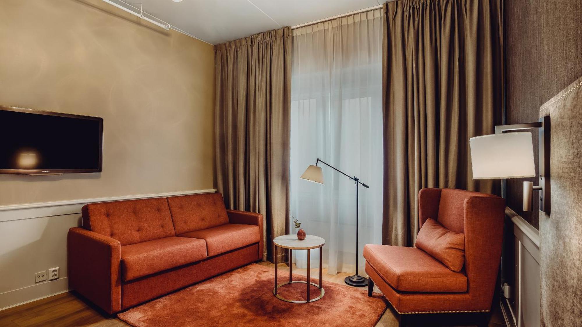 Deluxe Double or Twin Room