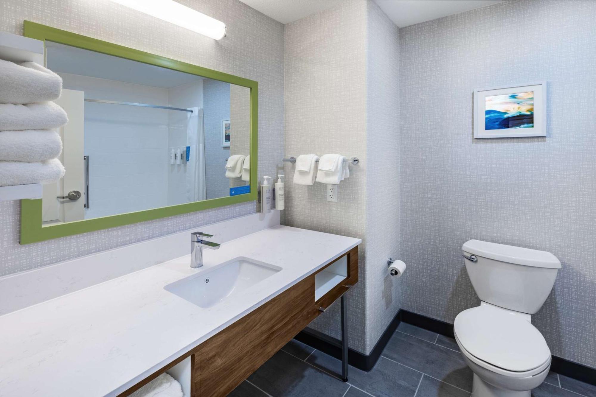 Queen Room Two Queen Beds