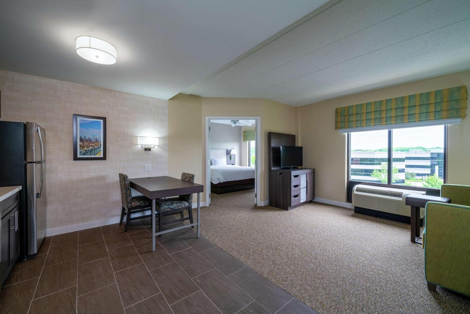 King Room with Sofa Bed - Non-Smoking