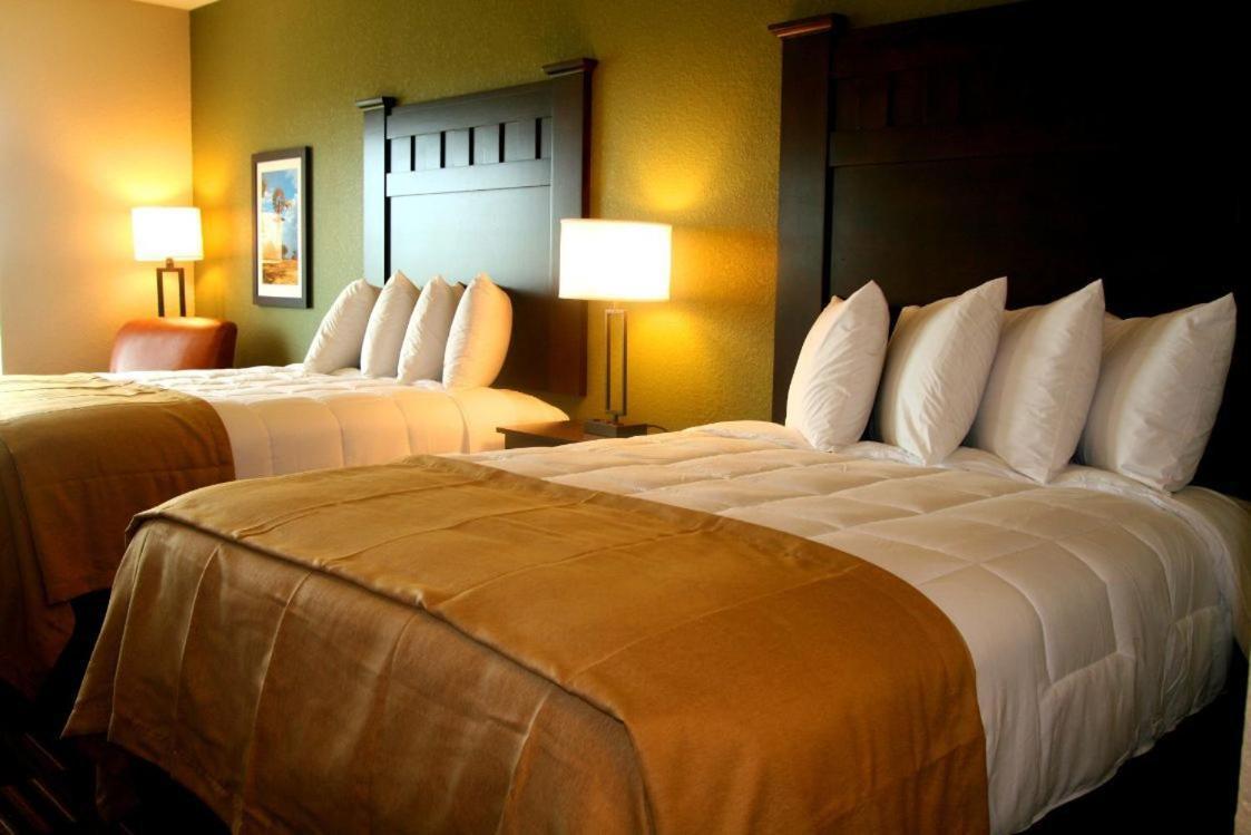 Standard Queen Room Two Queen Beds Non Smoking