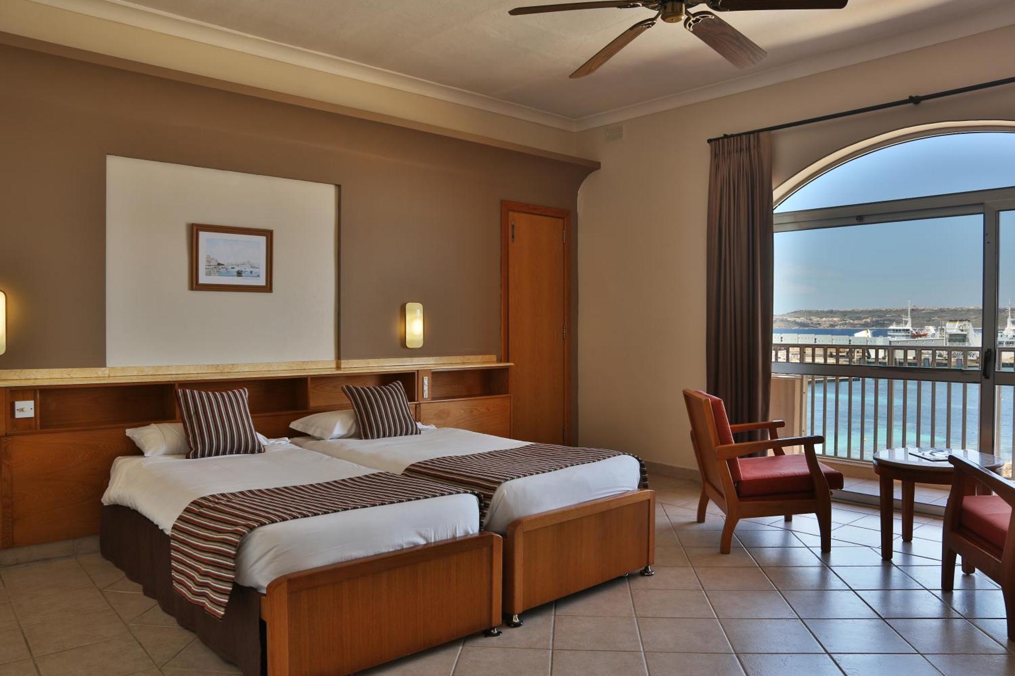 Double or Twin Room Sea View