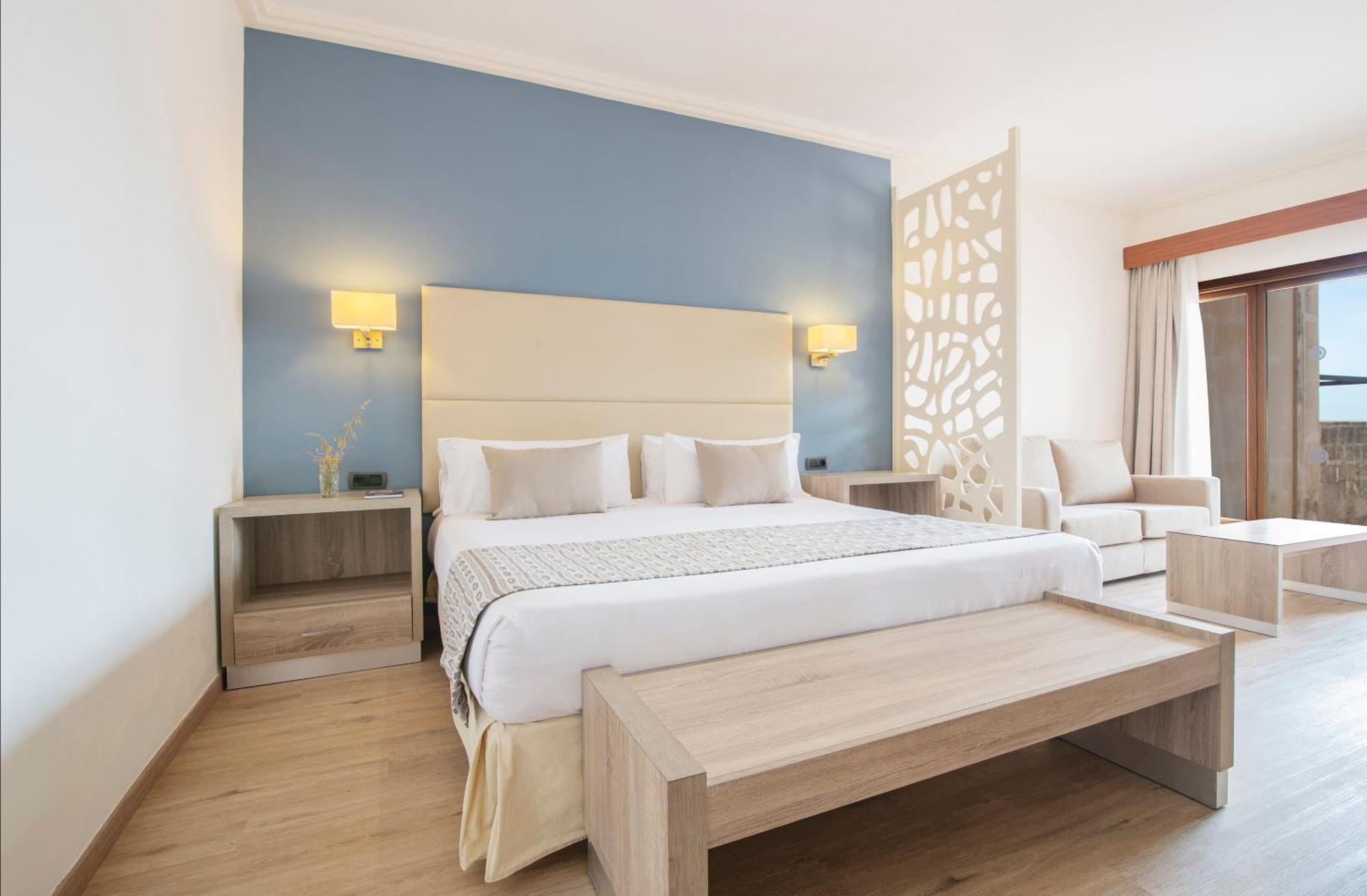Junior Suite,1436246827:JPEG