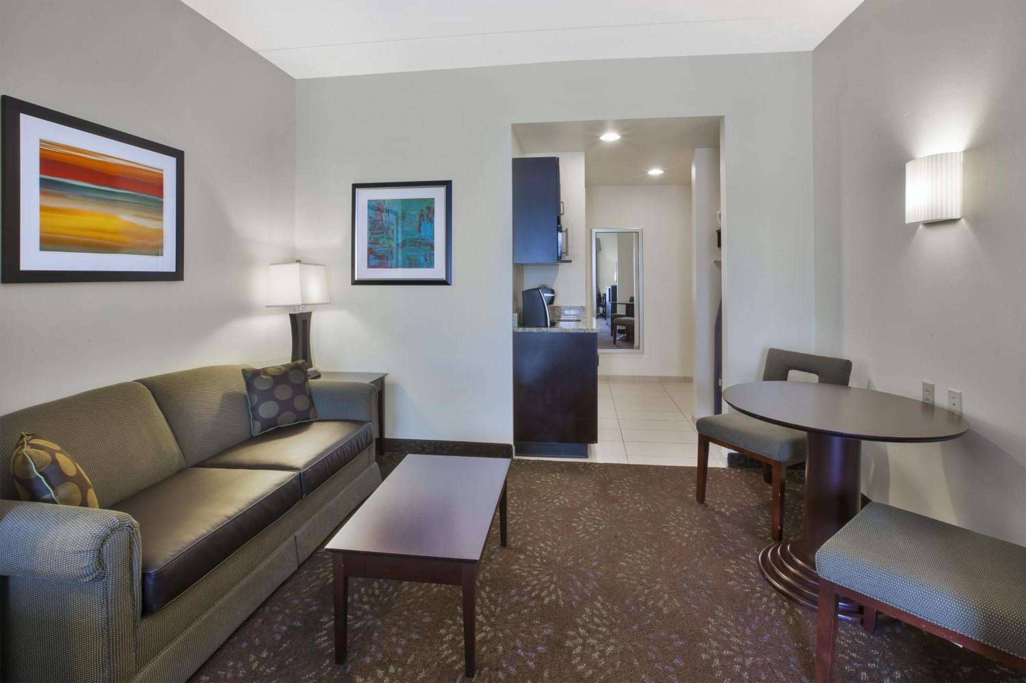 Queen Suite Two Queen Beds Sofa Bed