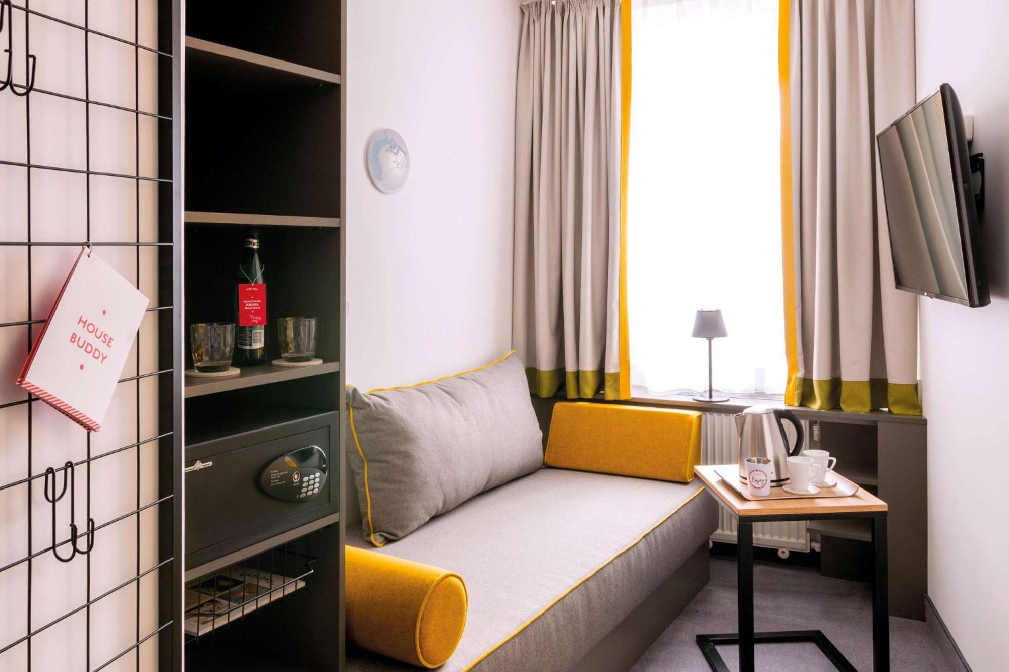 Chambre Salon - Accessible aux Personnes à Mobilité Réduite